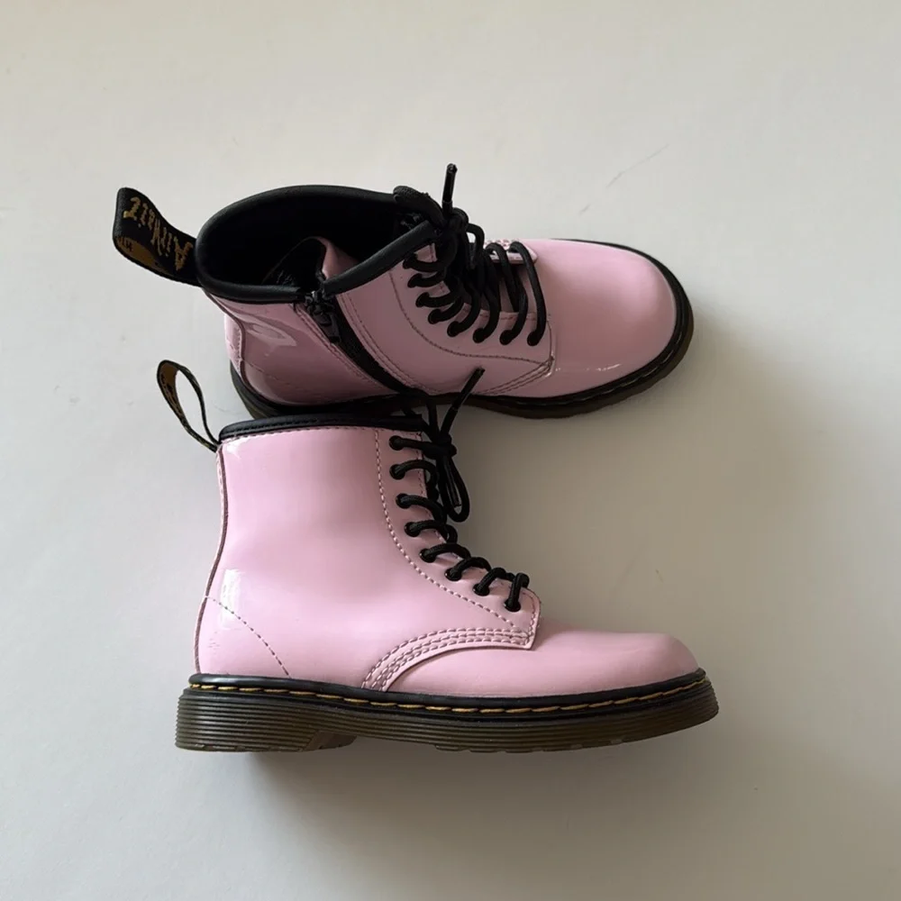 Dr. Martens 1460 8 eye patent leather pink little kids boots size 10 EUC